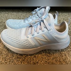 New Balance, Women’s Light Blue Foam shoes size 9.5 D